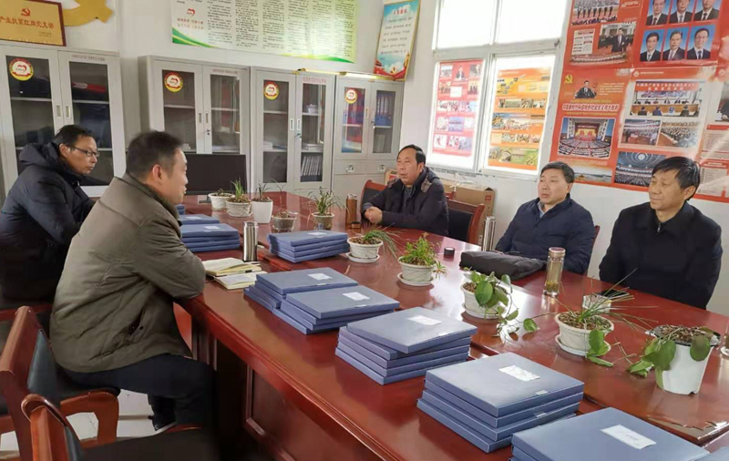 王校长扶贫新闻.jpg